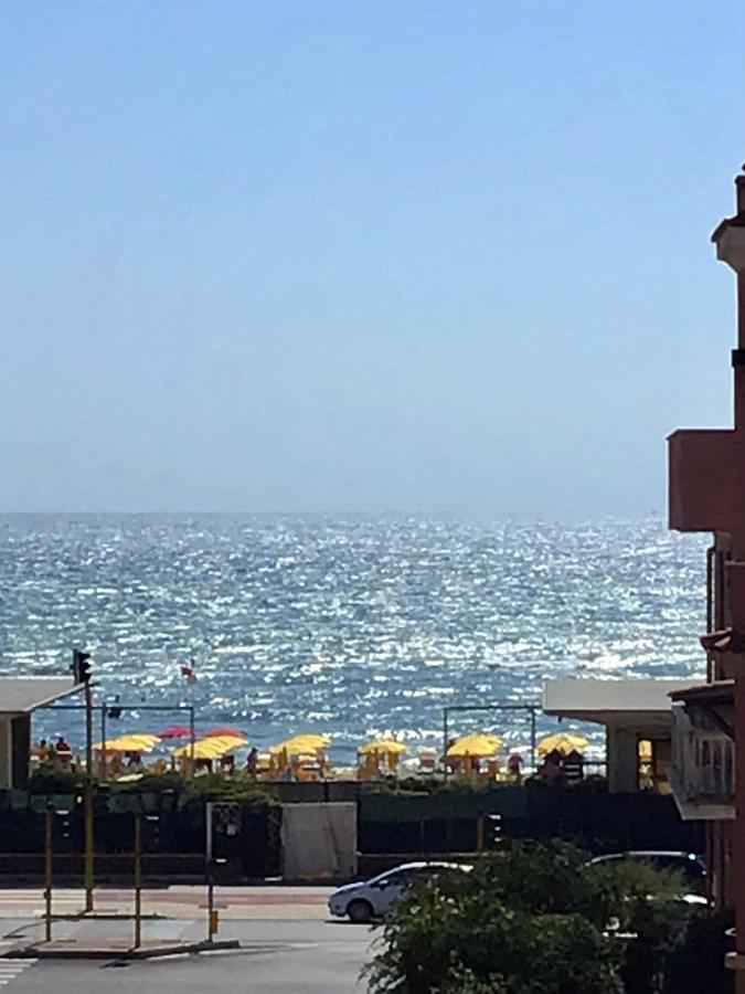 Ostia Bed And Beach Exterior foto